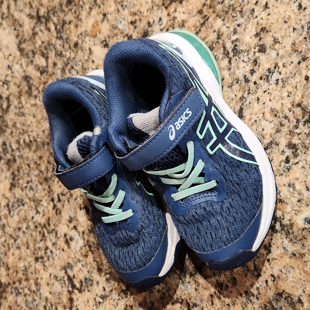Asics Little Girls Shoes - Size 10